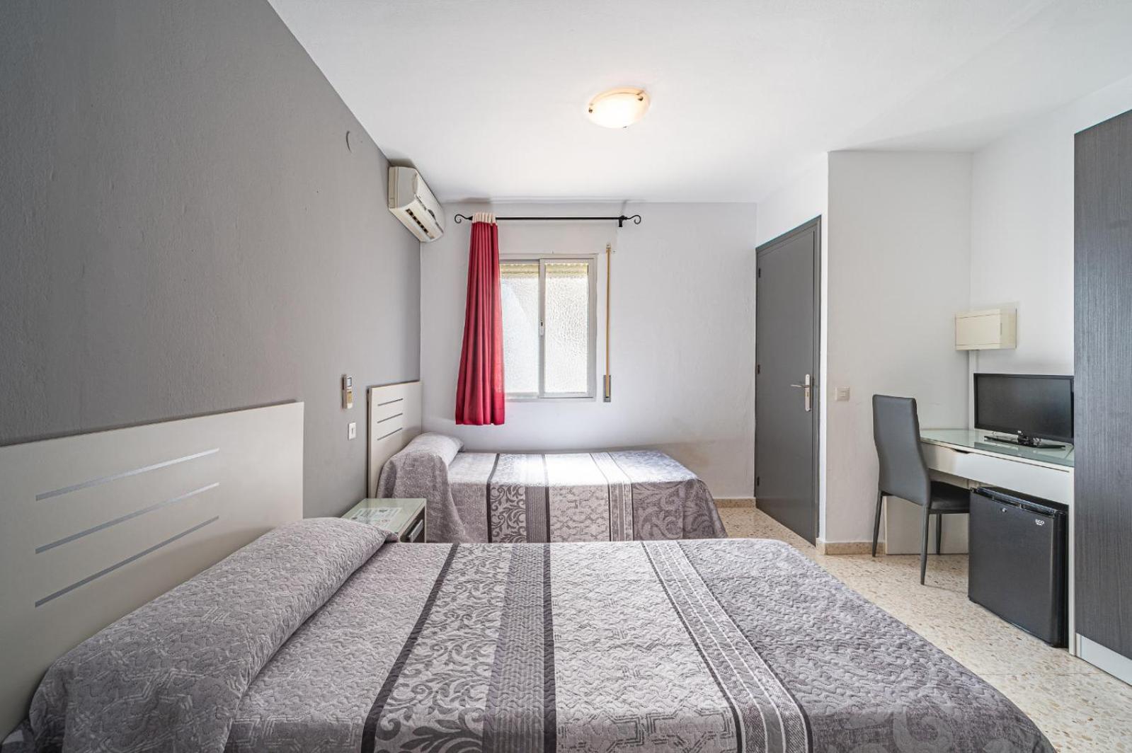 Hostal Ocana Manilva Εξωτερικό φωτογραφία