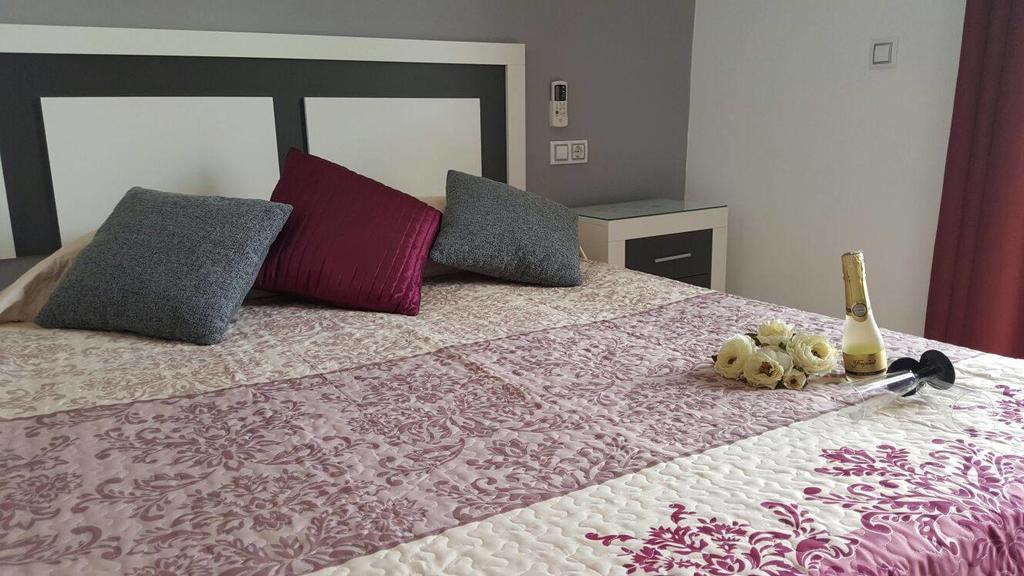 Hostal Ocana Manilva Εξωτερικό φωτογραφία